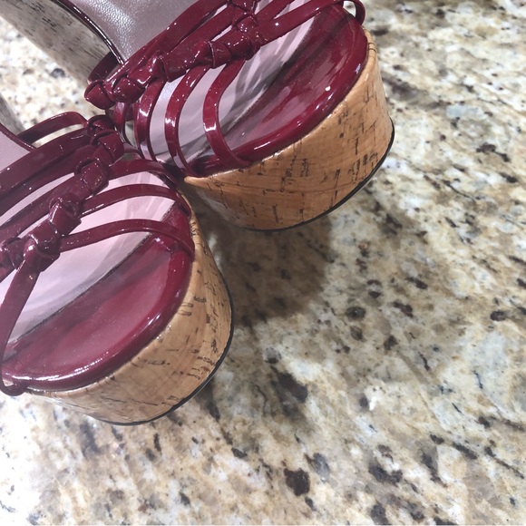 Gucci Alice Red Patent Leather Knot Strappy Platform Cork Sandal Wedges 40 - Picture 8 of 13